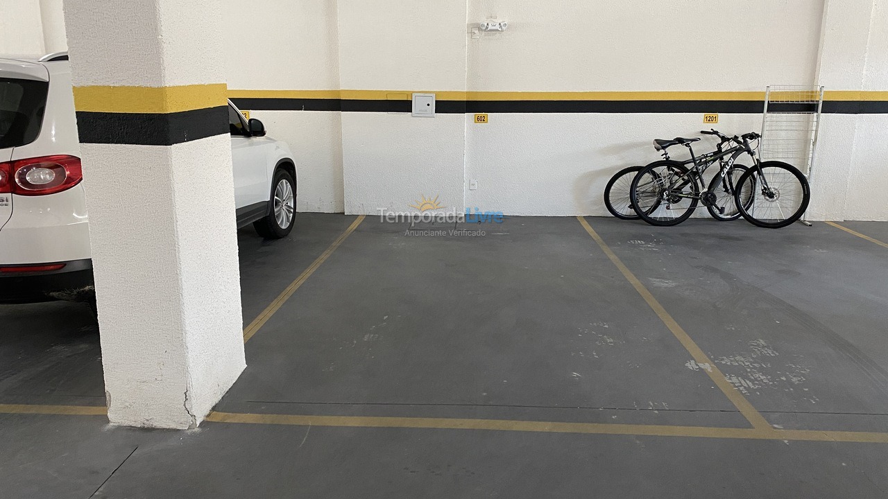 Apartamento para aluguel de temporada em Itapema (Meia Praia)