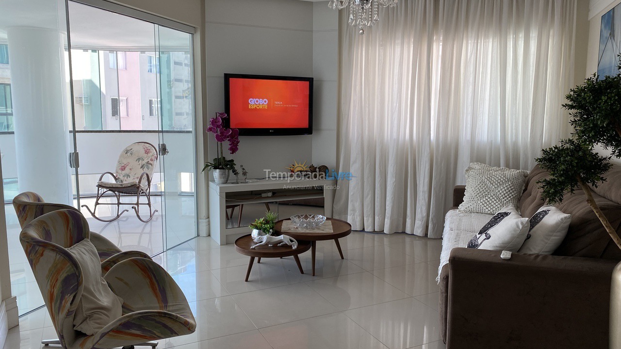 Apartamento para aluguel de temporada em Itapema (Meia Praia)