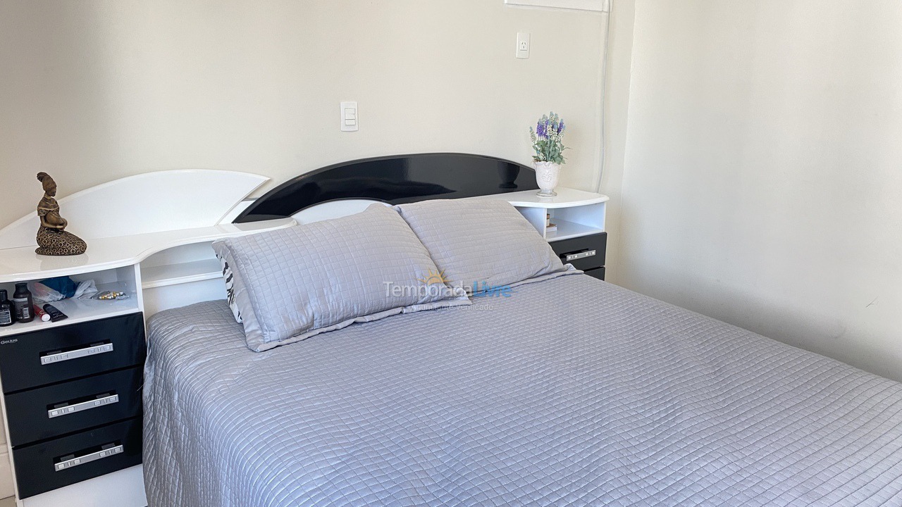 Apartamento para aluguel de temporada em Itapema (Meia Praia)