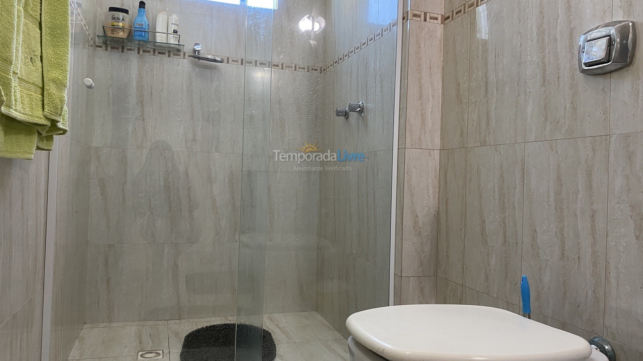 Apartamento para aluguel de temporada em Itapema (Meia Praia)