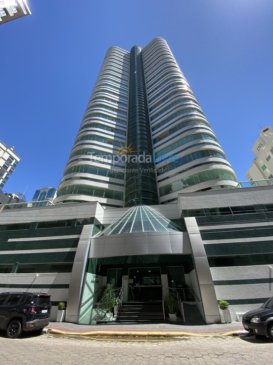 Apartamento para aluguel de temporada em Itapema (Meia Praia)