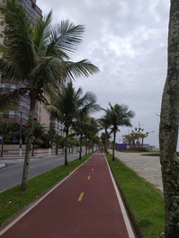 Pista caminhada frente ao condomínio 