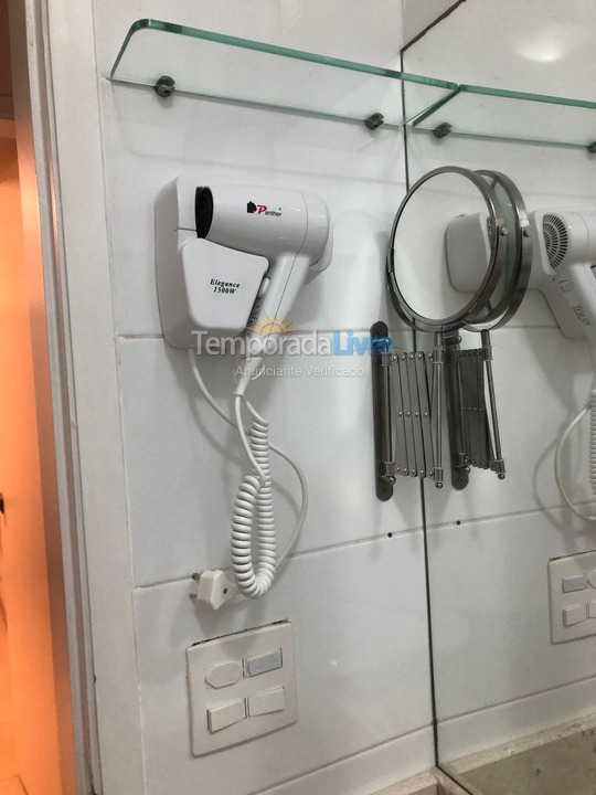 Apartamento para aluguel de temporada em Guarujá (Pitangueiras)