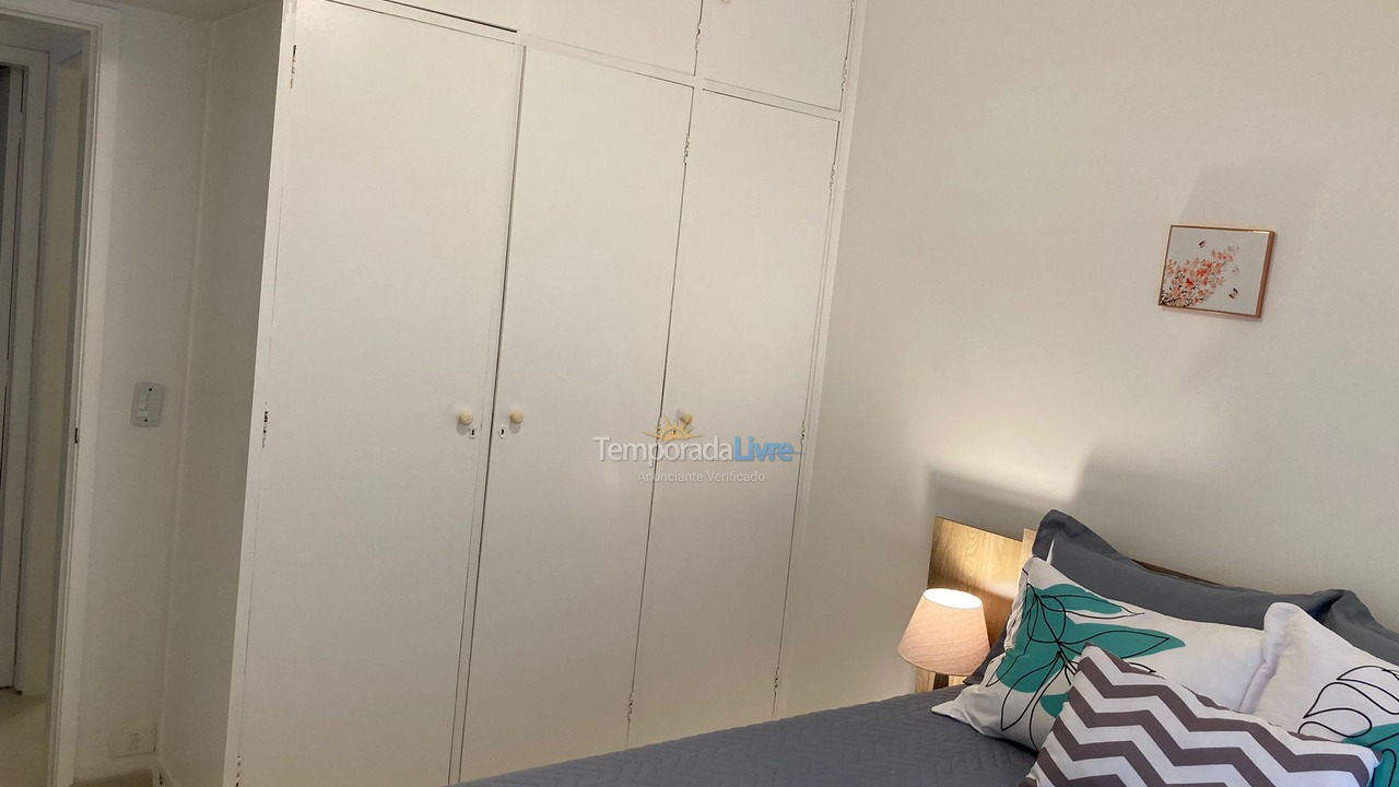 Apartamento para aluguel de temporada em Guarujá (Pitangueiras)