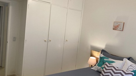 Lindo apto vista p/ o mar no Edif. Ouro Preto e Sabará