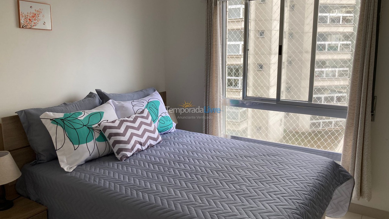 Apartamento para aluguel de temporada em Guarujá (Pitangueiras)