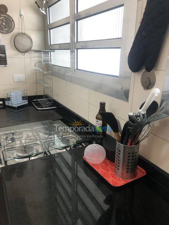 Apartamento para aluguel de temporada em Guarujá (Pitangueiras)