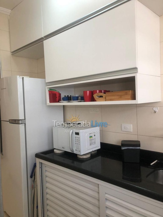 Apartamento para aluguel de temporada em Guarujá (Pitangueiras)