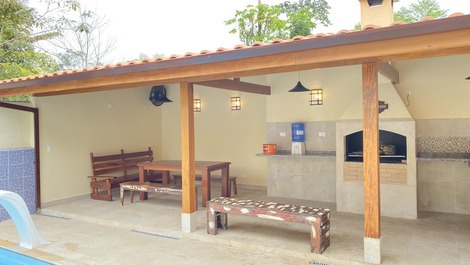 Casa Perola Itamambuca, ar cond, piscina, bilhar, “pé na areia” condom
