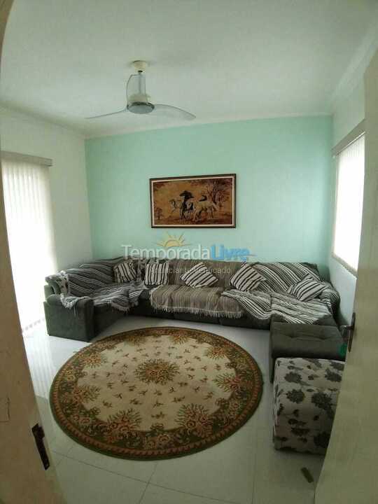 Casa para aluguel de temporada em Caraguatatuba (Capricórnio)