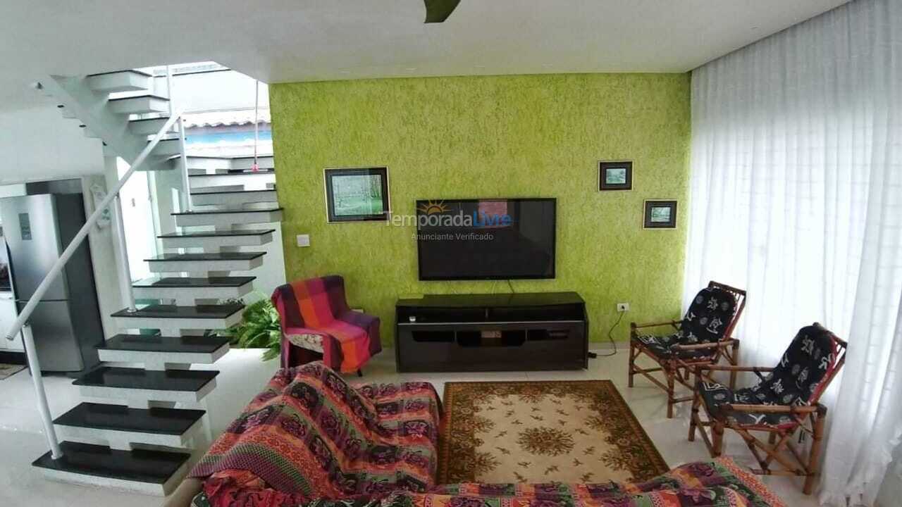 Casa para aluguel de temporada em Caraguatatuba (Capricórnio)