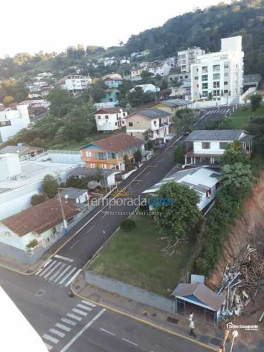 Apartamento para aluguel de temporada em Piratuba (Centro)