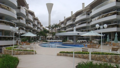 WONDERFUL 3 SUITES SWIMMING POOL IN FRONT OF THE SEA IN PRAIA DA CACHOEIRA