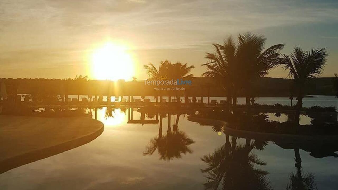 Casa para aluguel de temporada em Paranapanema (Condomínio Riviera de Santa Cristina Xiii)