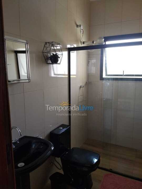 Casa para aluguel de temporada em Paranapanema (Condomínio Riviera de Santa Cristina Xiii)