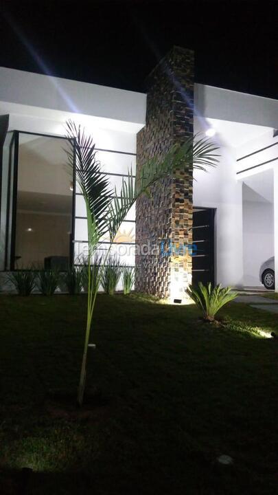 Casa para aluguel de temporada em Paranapanema (Condomínio Riviera de Santa Cristina Xiii)