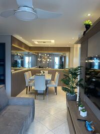 ALTO PADRAO SEGUNDA QUADRA DA PRAIA 4 MIN CAMINHANDO 43 991270697