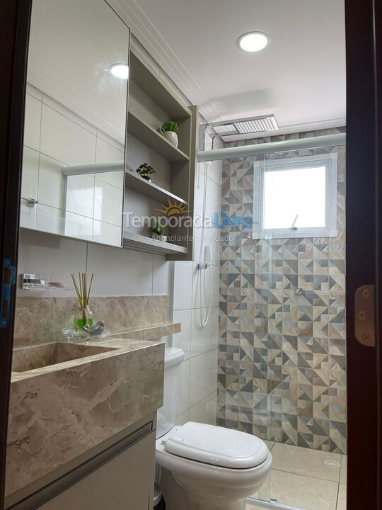 Apartamento para aluguel de temporada em Praia Grande (Vila Tupi)