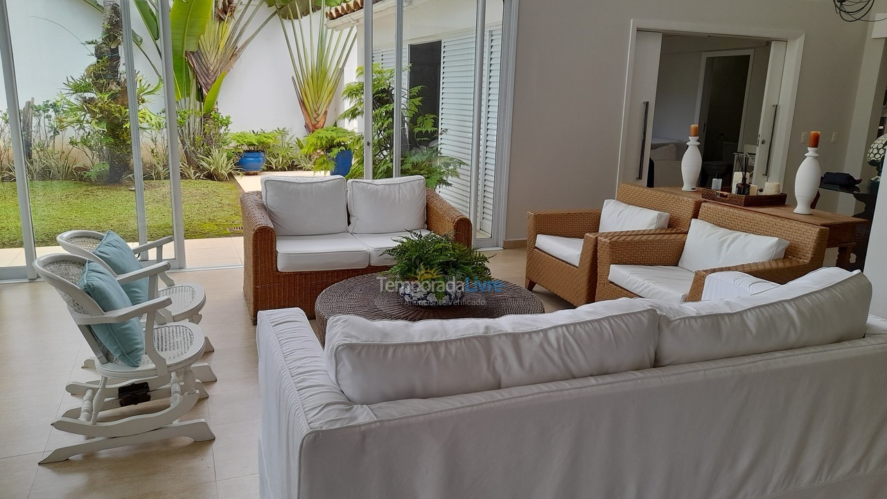 House for vacation rental in Guarujá (Jardim Acapulco)