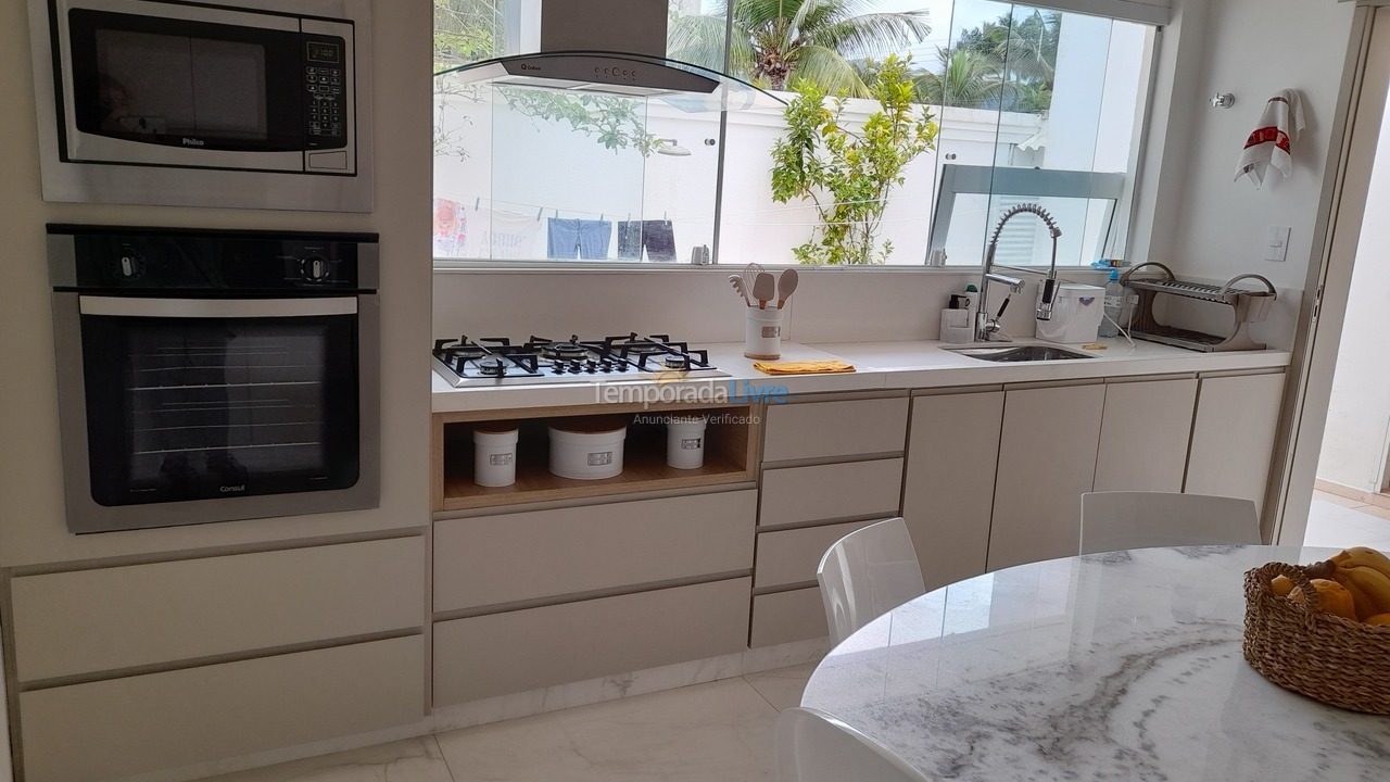 House for vacation rental in Guarujá (Jardim Acapulco)