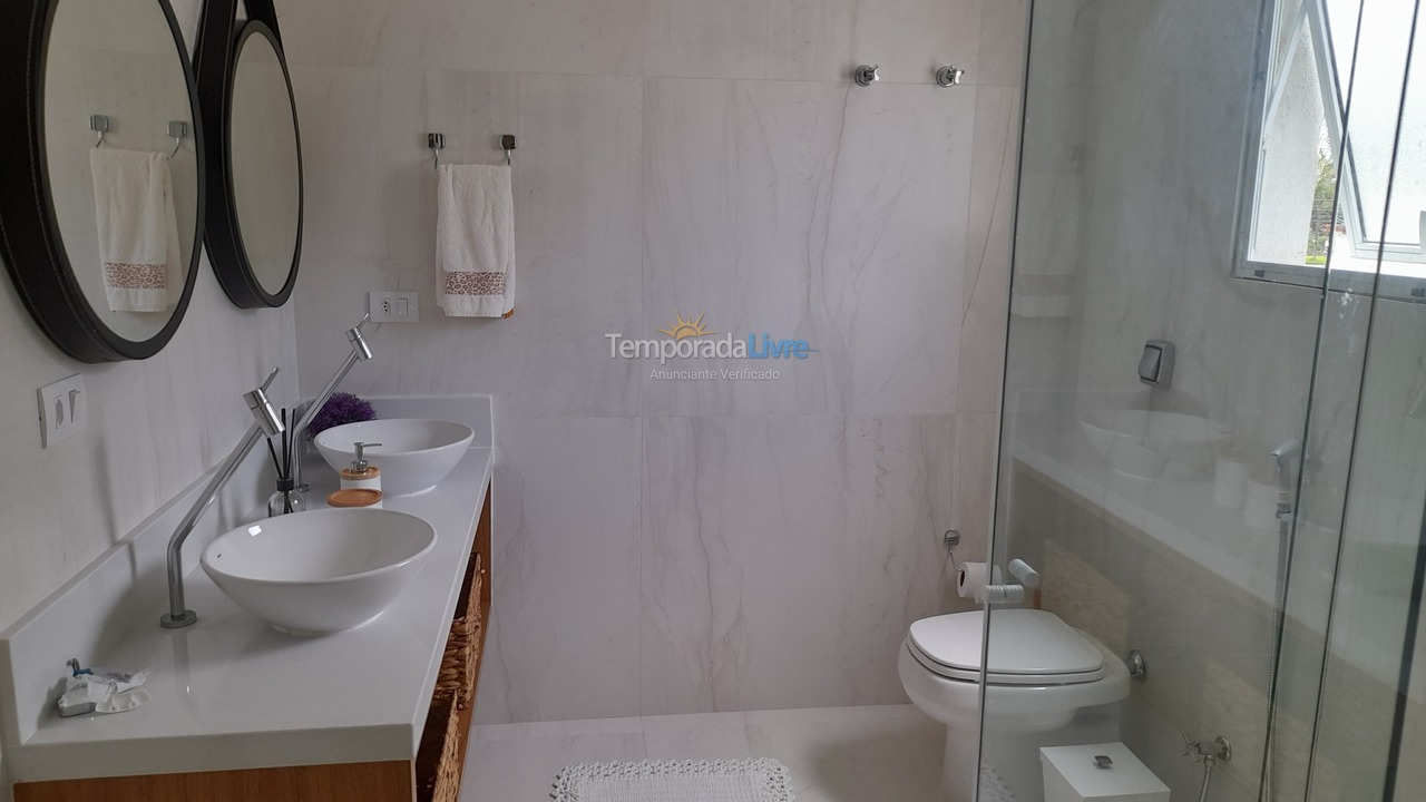 House for vacation rental in Guarujá (Jardim Acapulco)