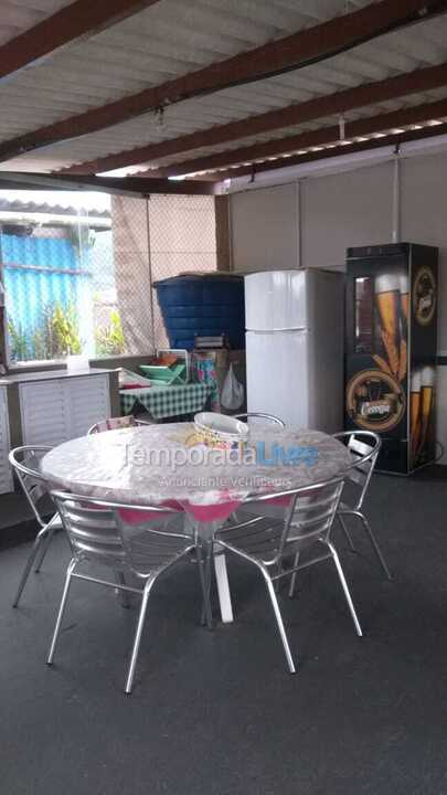 Casa para aluguel de temporada em Guarujá (Praia do Pernambuco)