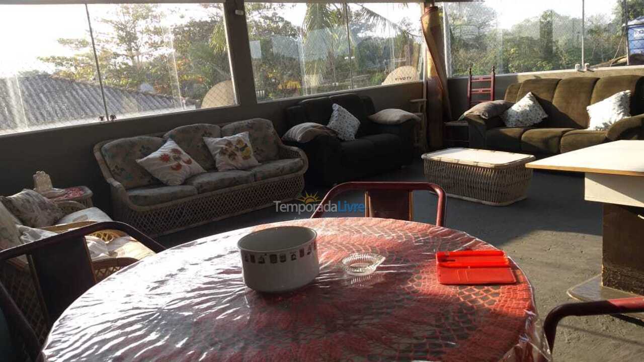 Casa para aluguel de temporada em Guarujá (Praia do Pernambuco)