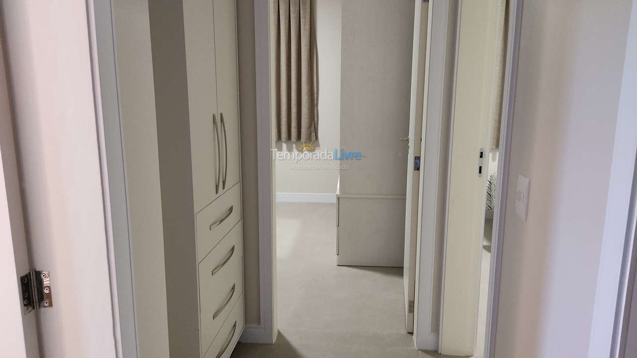 Apartment for vacation rental in Governador Celso Ramos (Praia de Palmas)