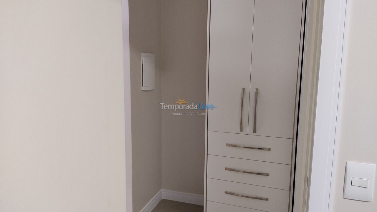 Apartment for vacation rental in Governador Celso Ramos (Praia de Palmas)