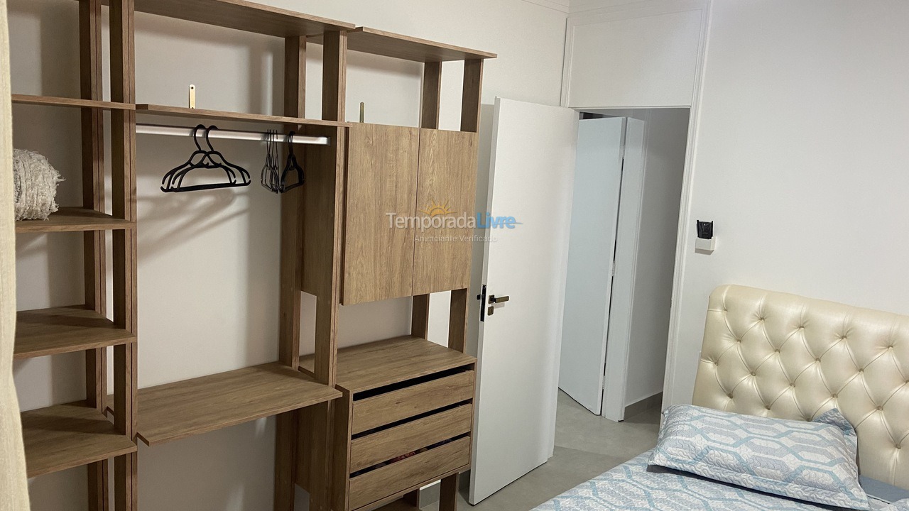 Apartment for vacation rental in Guarujá (Enseada)