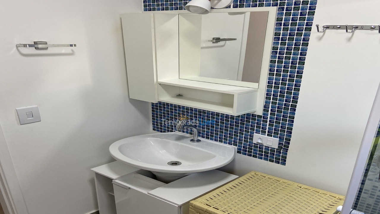 Apartment for vacation rental in Guarujá (Enseada)