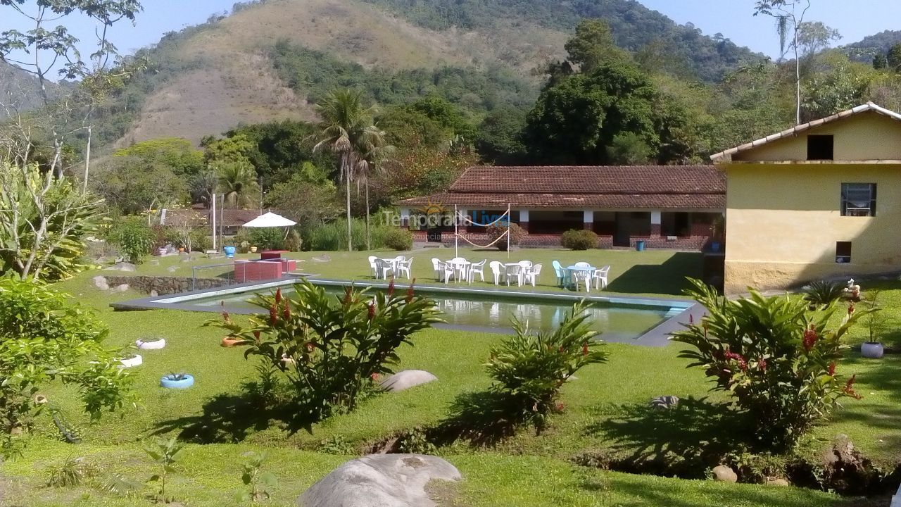 Granja para alquiler de vacaciones em Guapimirim (Estrada do Imperador)