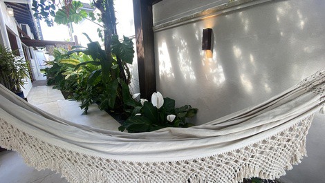 Deliciosa casa de alto padrão ao lado da praia