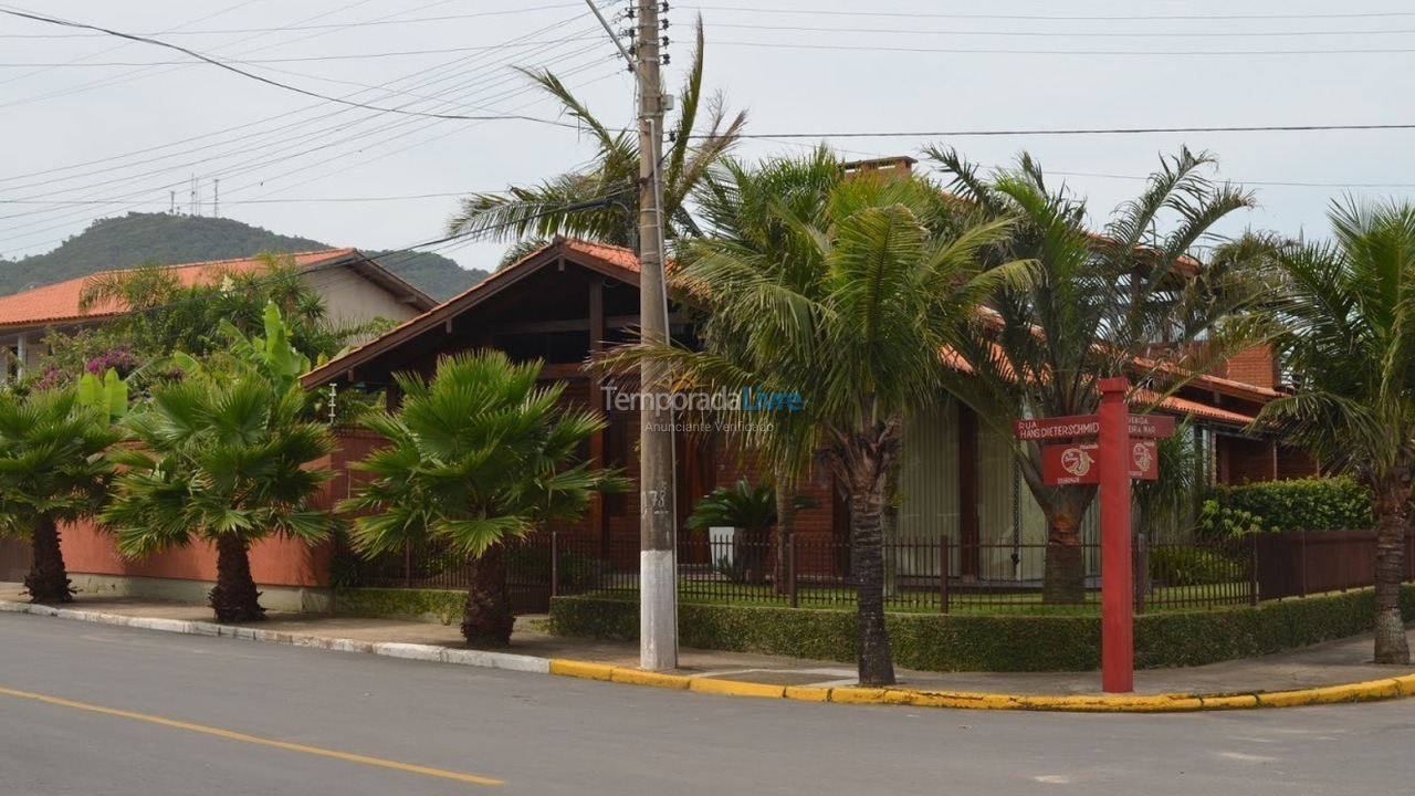 House for vacation rental in Imbituba (Praia da Vila)