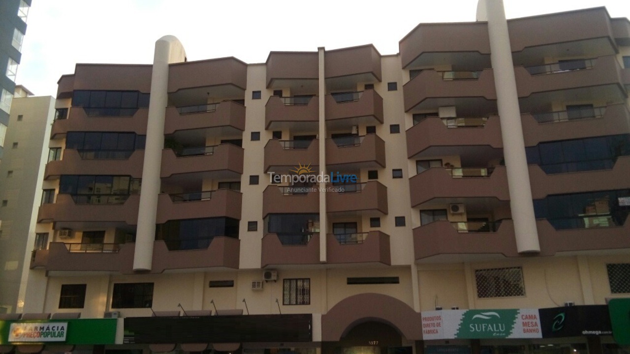 Apartamento para aluguel de temporada em Itapema (Meia Praia)