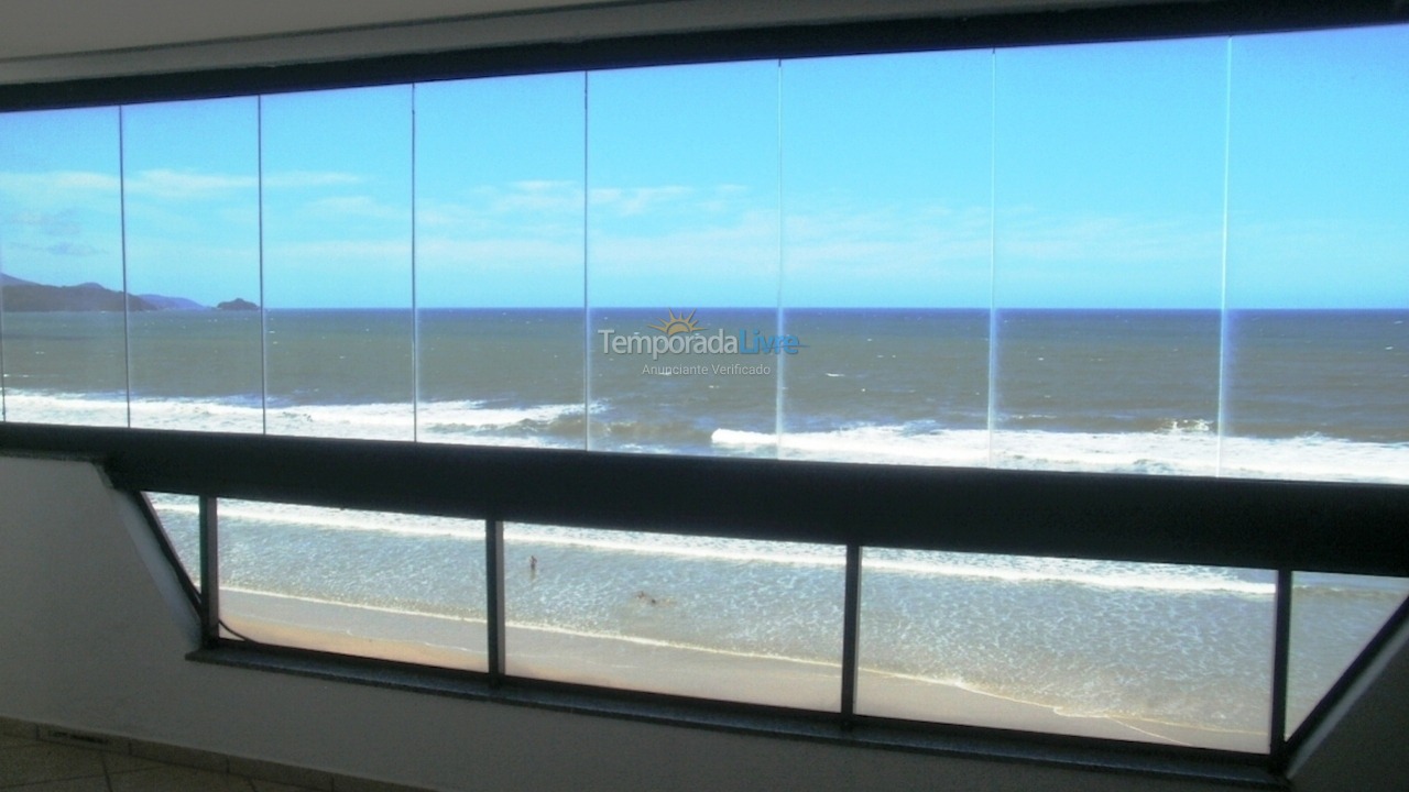 Apartamento para aluguel de temporada em Itapema (Meia Praia)