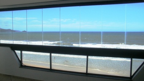 3 dormitórios - Frente do mar