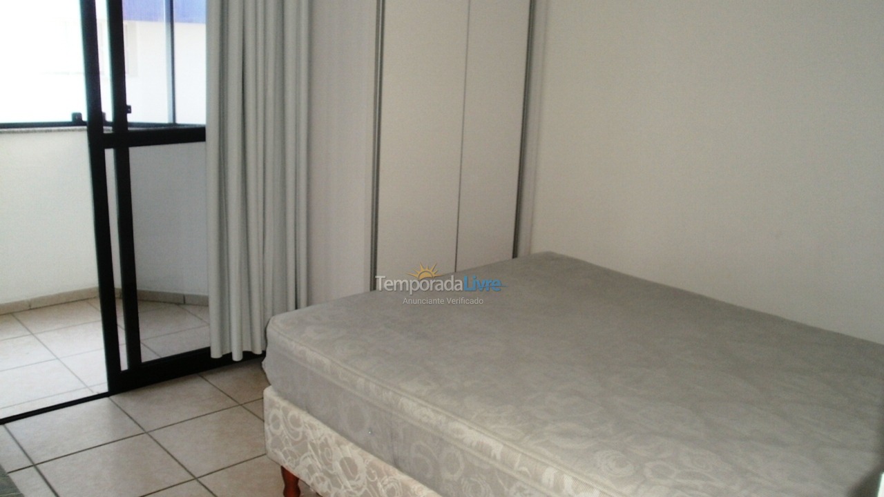 Apartamento para aluguel de temporada em Itapema (Meia Praia)