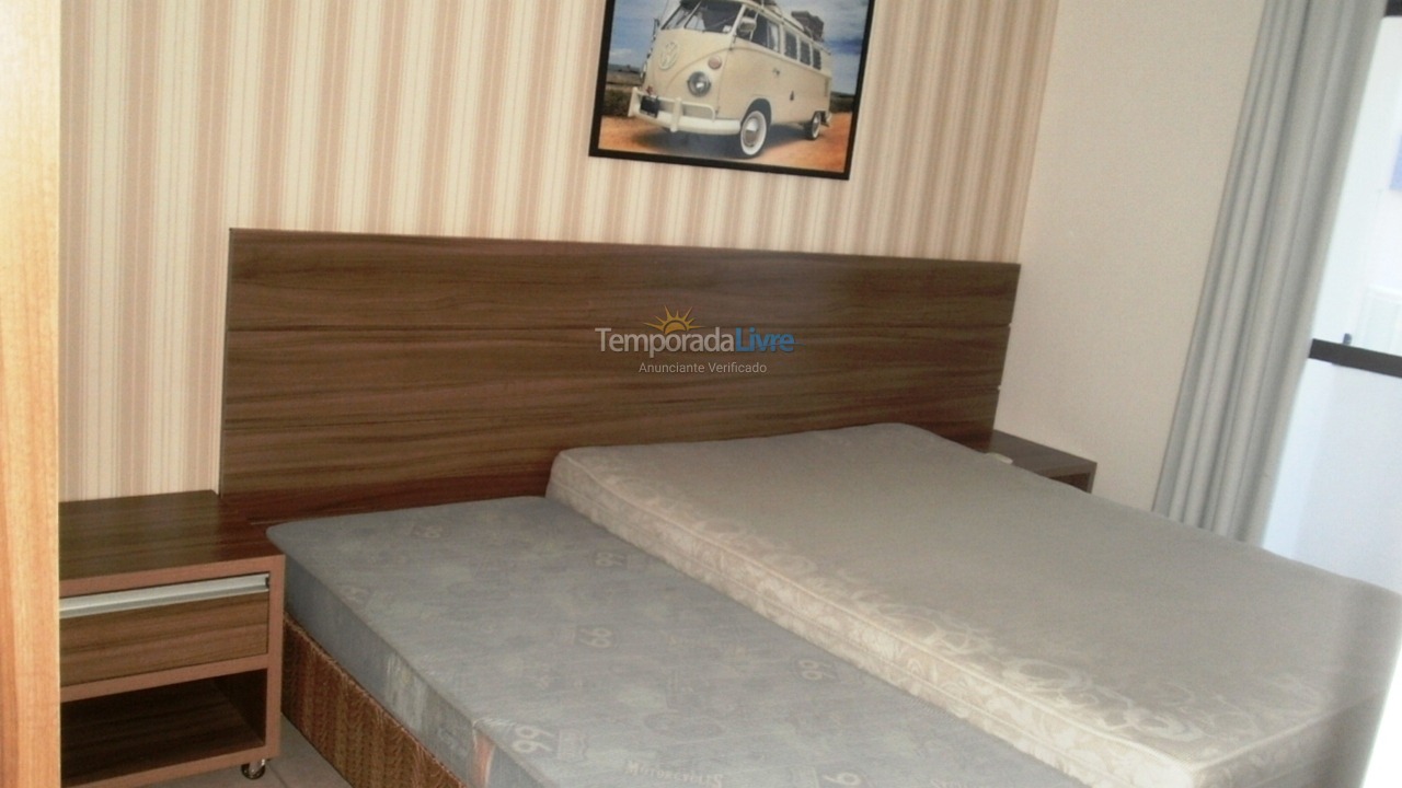 Apartamento para aluguel de temporada em Itapema (Meia Praia)