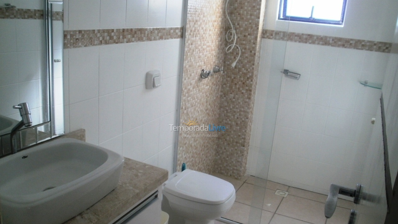 Apartamento para aluguel de temporada em Itapema (Meia Praia)