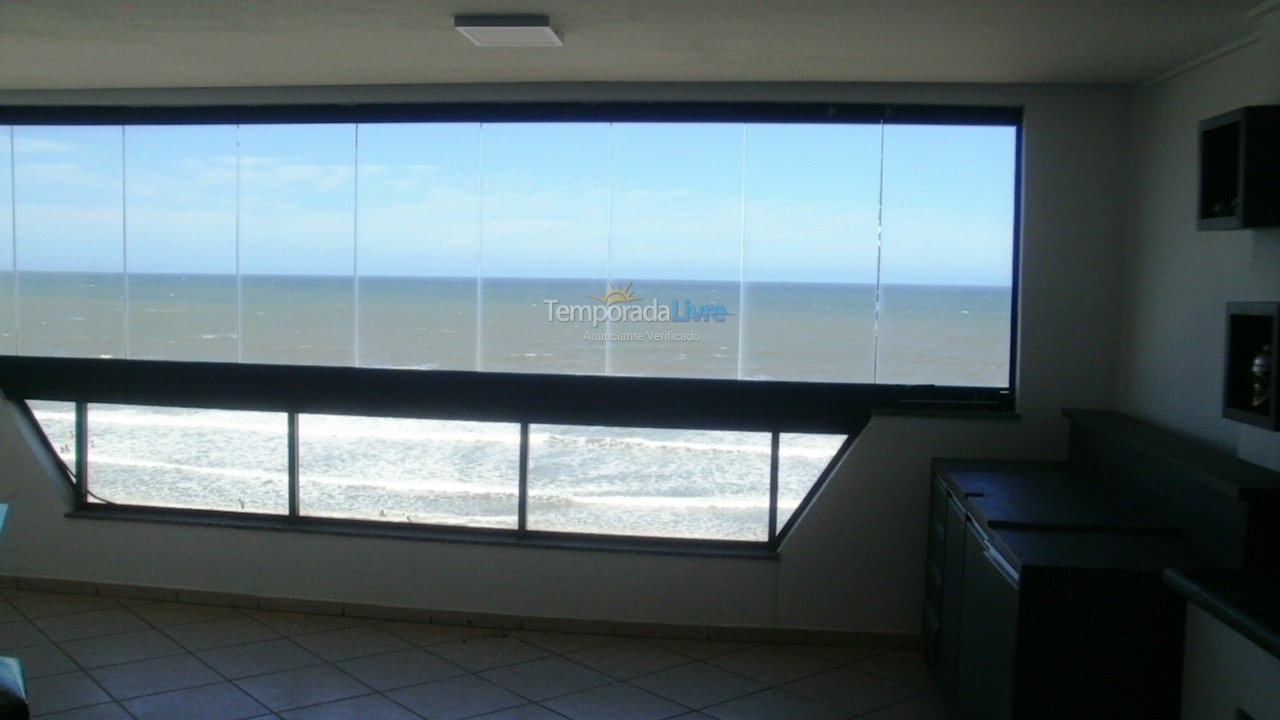 Apartamento para aluguel de temporada em Itapema (Meia Praia)