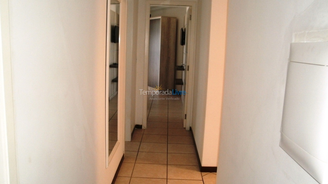 Apartamento para aluguel de temporada em Itapema (Meia Praia)