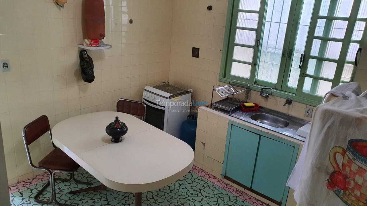 Casa para aluguel de temporada em Praia Grande (Ocian)