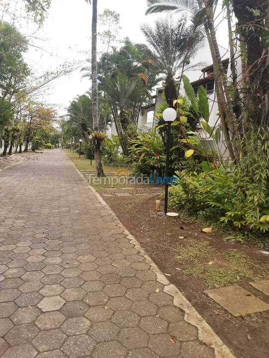 Casa para aluguel de temporada em Ubatuba (Enseada)