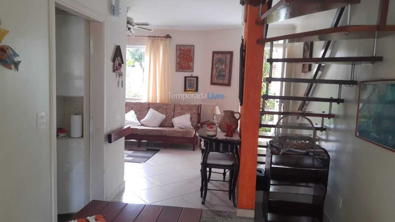 Casa para aluguel de temporada em Ubatuba (Enseada)