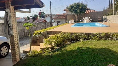 House with swimming pool 700 meters from the sea of ​​English and Santinho