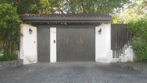 Martim de Sá house with 4 bedrooms, swimming pool on the sand