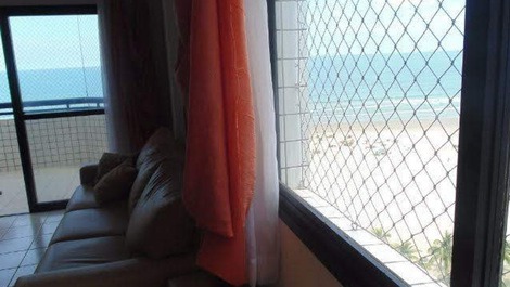 Sala com vista do mar