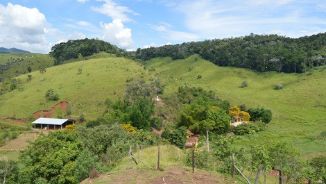 Vista da área verde do sítio 
