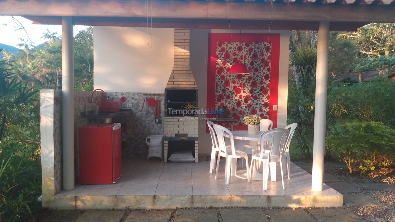 Casa para alquiler de vacaciones em Ubatuba (Santa Rita)
